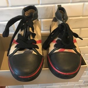Used  Burberry house check & leather sneakers